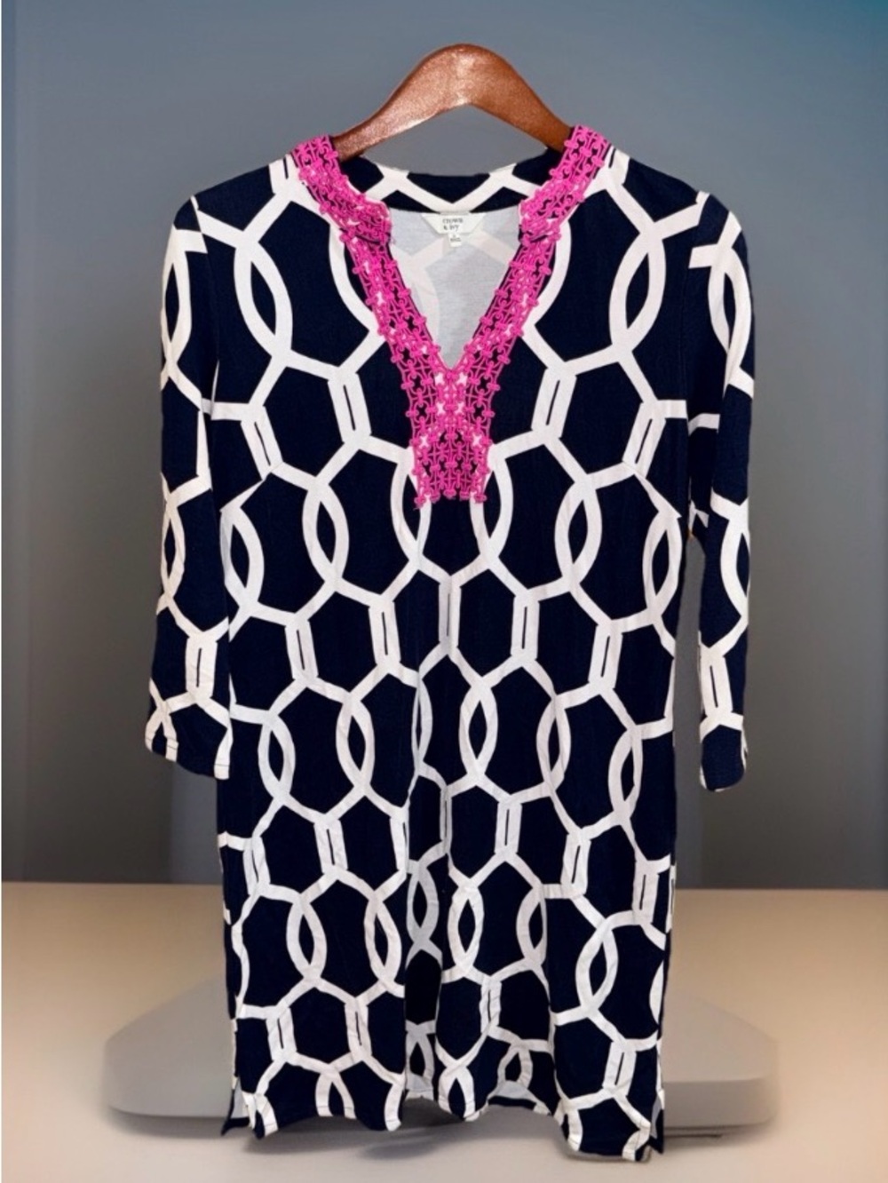 NwoT Crown & Ivy Women’s Navy Geometric Tunic Dress w/Hot Pink Trim-S-EC